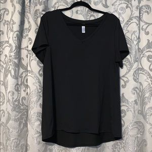 LuLaRoe Christy T V neck solid black XL